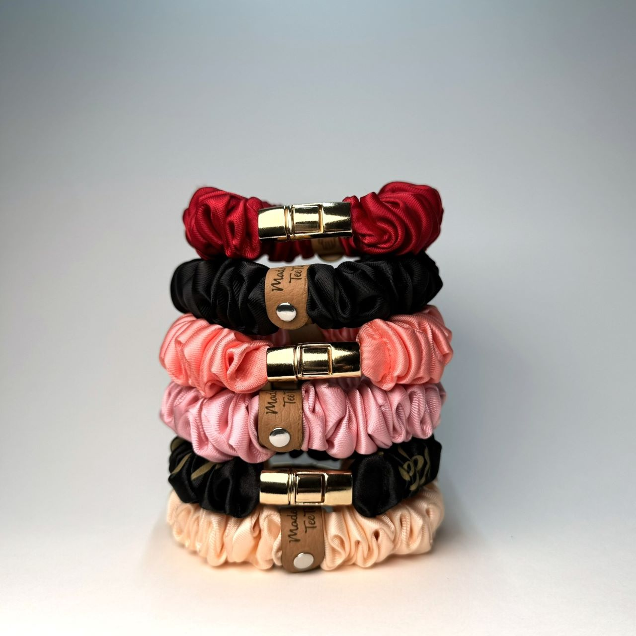 2 mini scrunchies