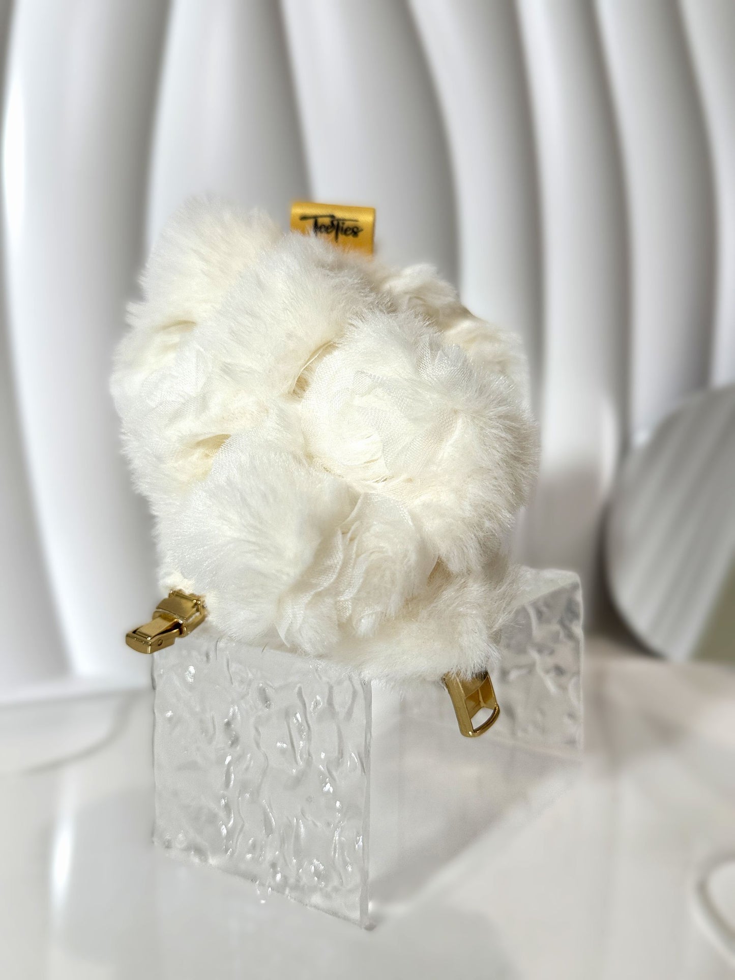 XL - Cottonball | Openable Scrunchies